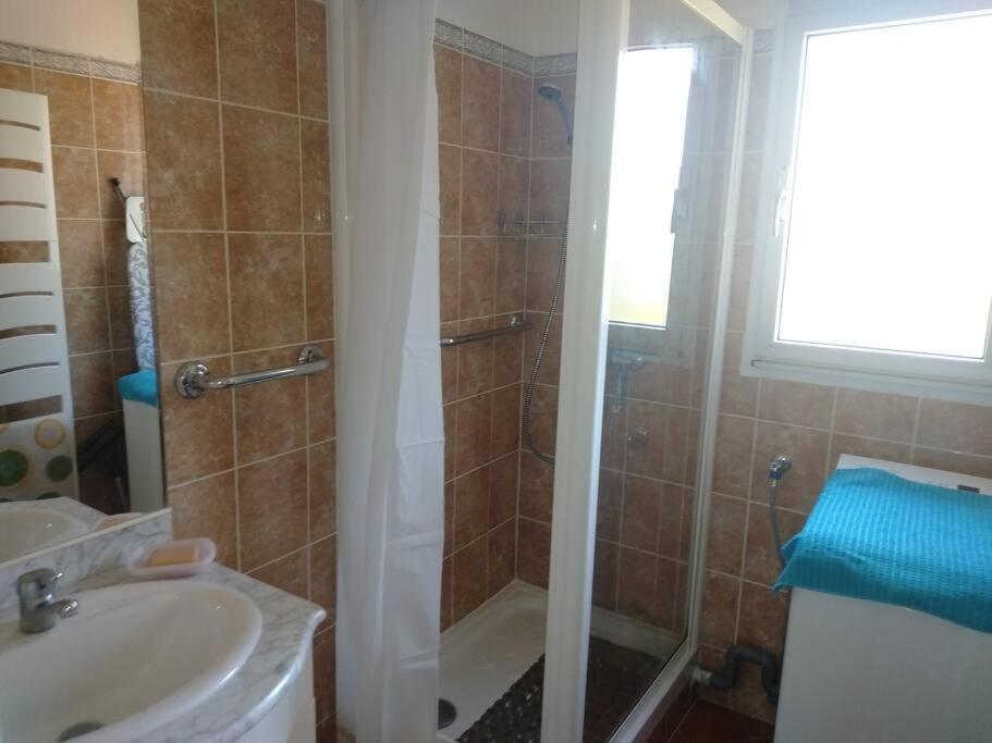 Capri Apartment Saint-Elme Bagian luar foto