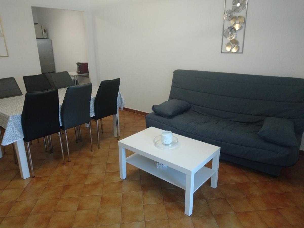 Capri Apartment Saint-Elme Bagian luar foto